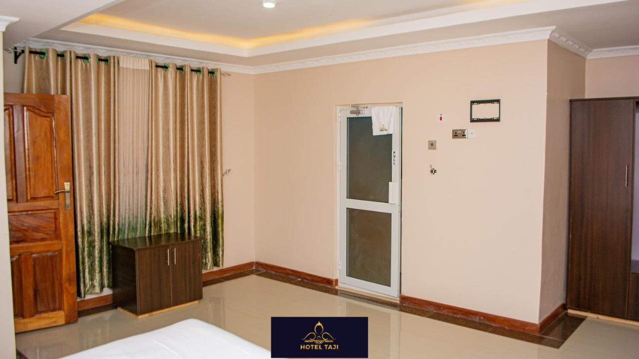 Hotel Taji Нанюки Екстериор снимка