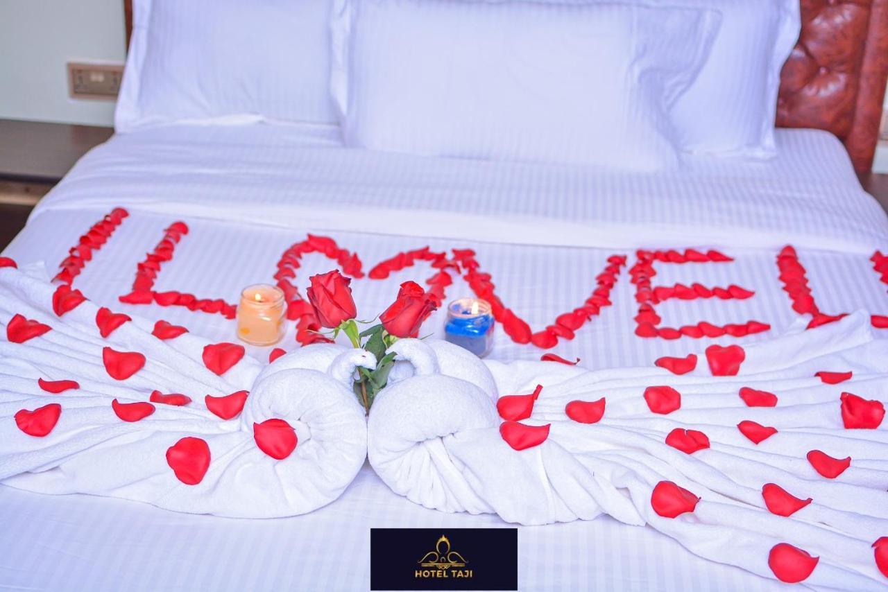 Hotel Taji Нанюки Екстериор снимка