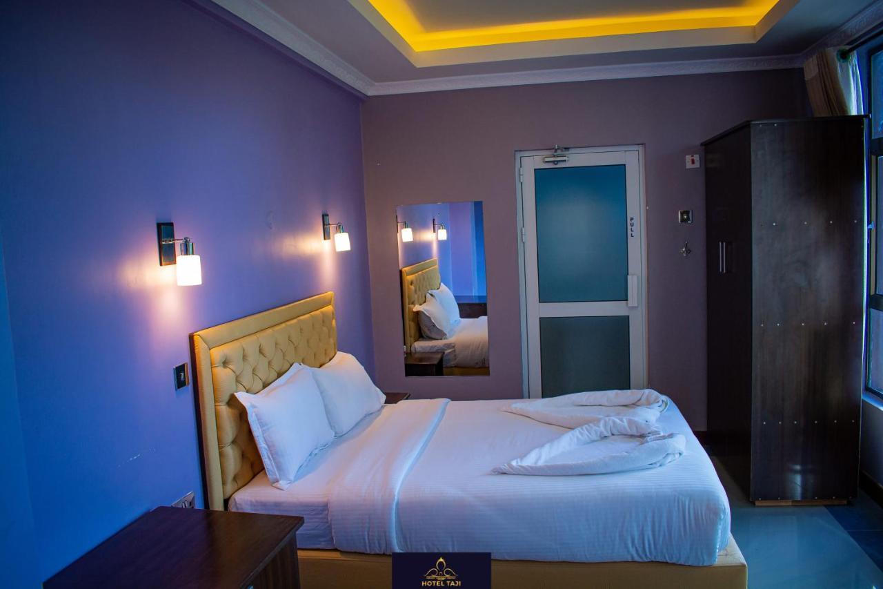 Hotel Taji Нанюки Екстериор снимка