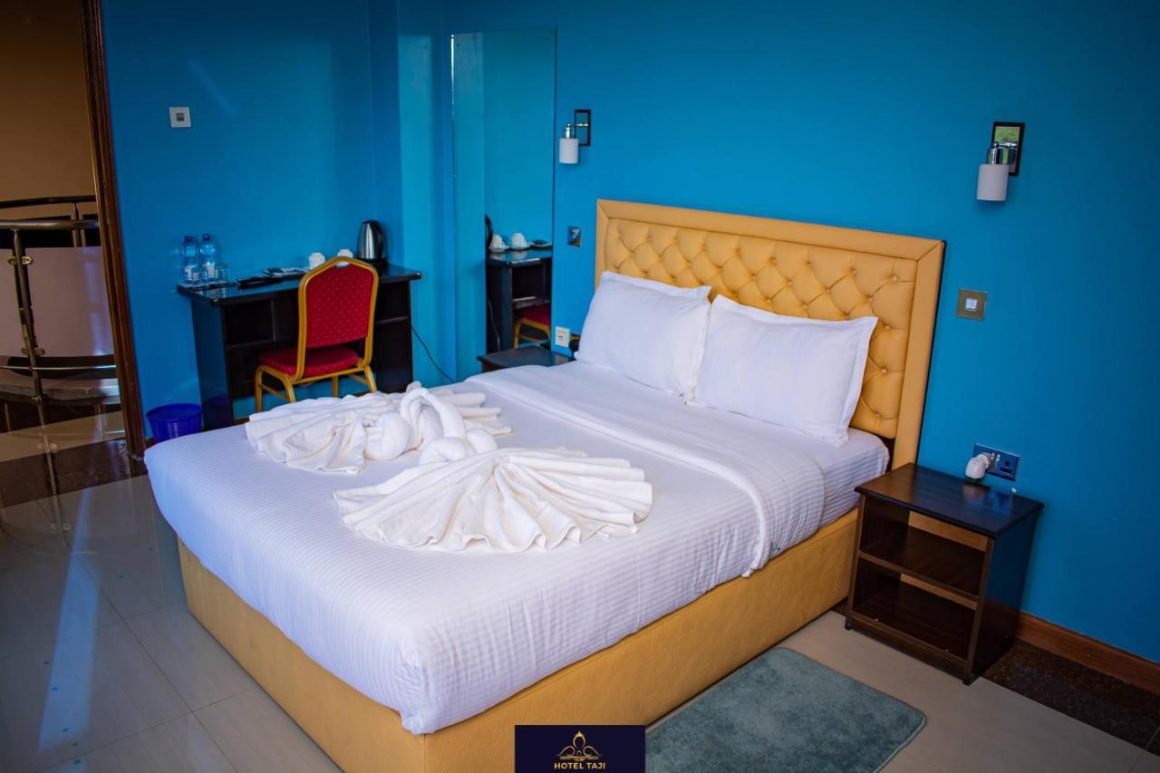 Hotel Taji Нанюки Екстериор снимка
